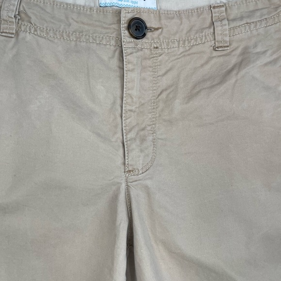 Old Navy Khaki Shorts - Picture 4 of 7